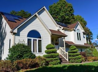 12 Sully Ln, Attleboro, MA 02703