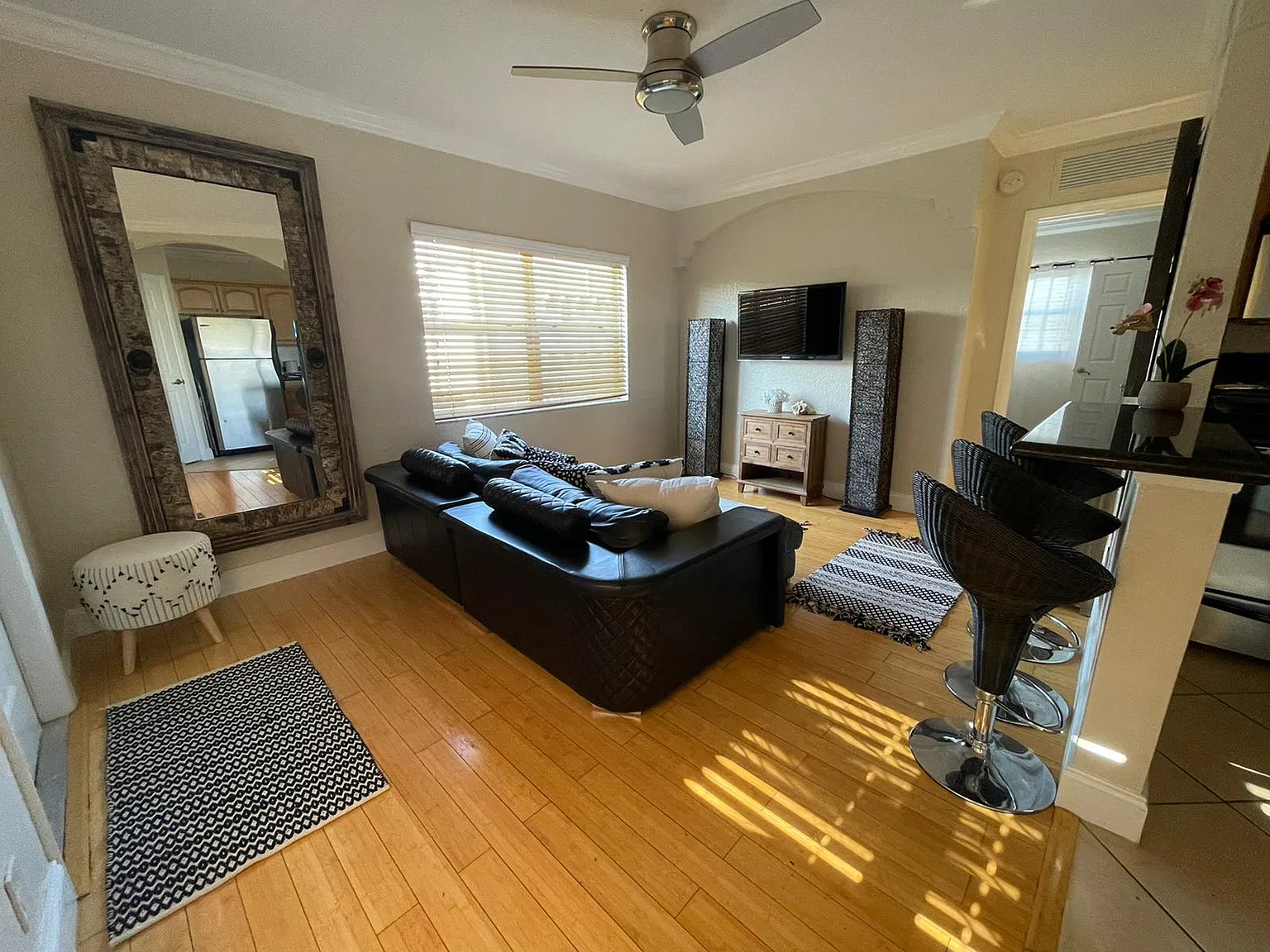 1 bed, 600 sqft, $2,300 — Photo 4