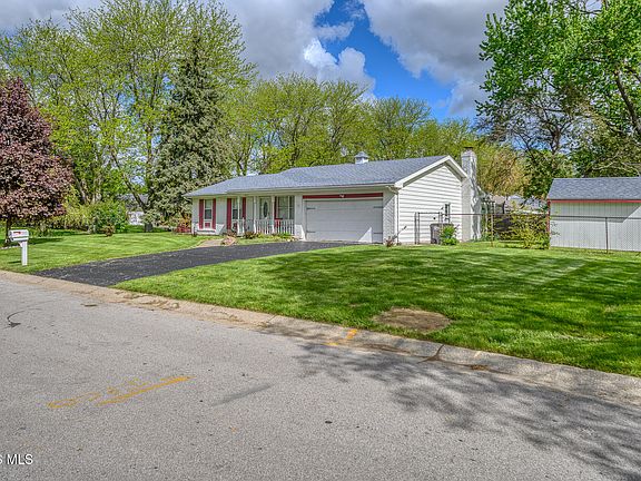 2nd image of 5006 Lynbridge Ln