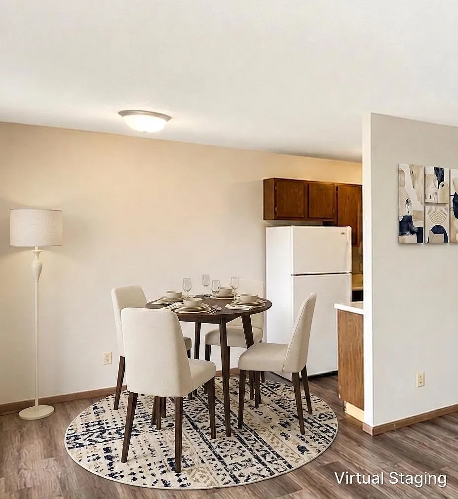 Riverine Apartments — Photo 3
