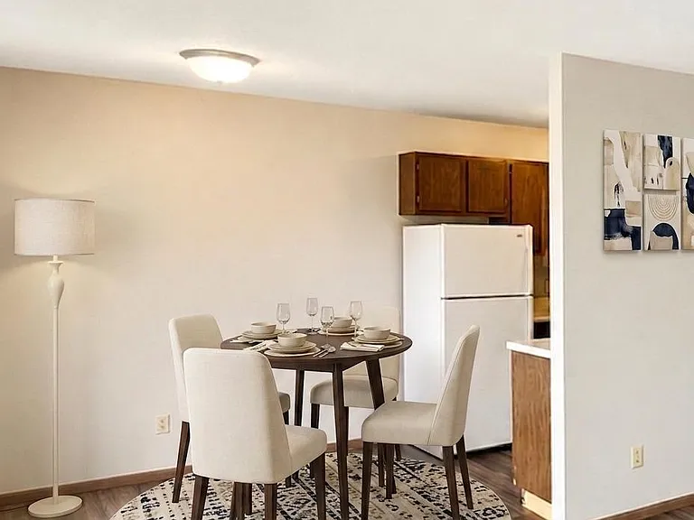 Riverine Apartments — Photo 5