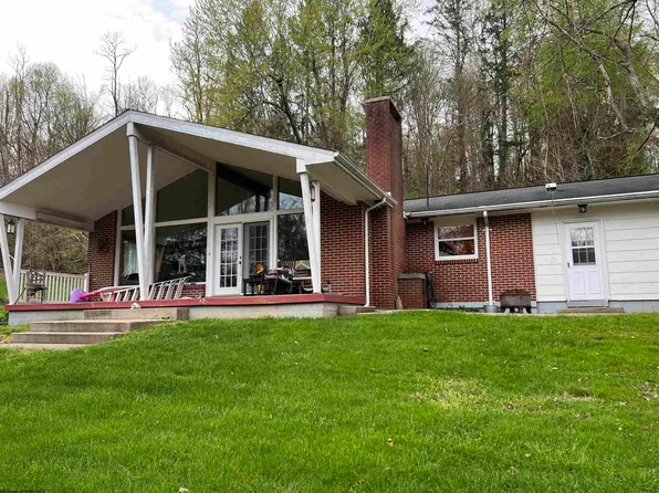 283 Norris Ridge Rd, Philippi, WV 26416