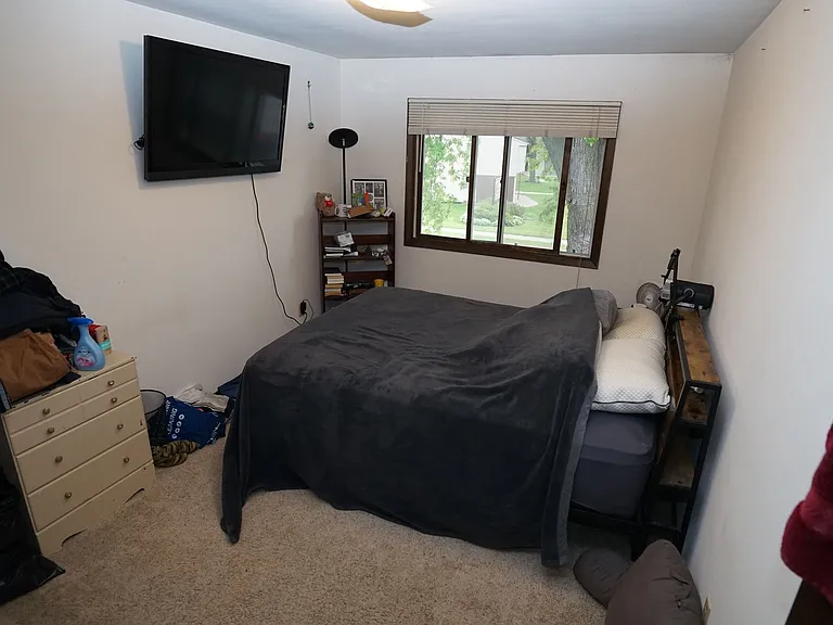 129-137 E Richards Rd — Photo 7