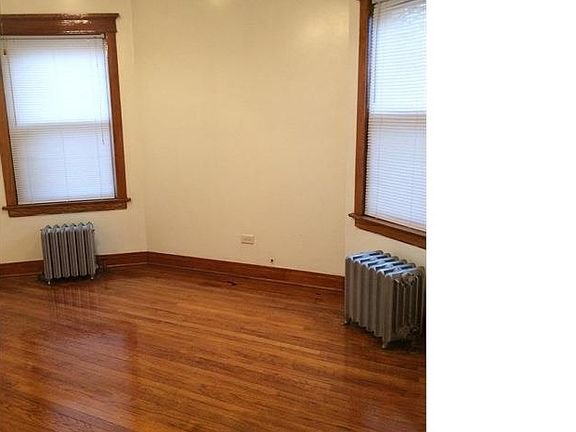 5th image of 1116 N Leclaire Ave