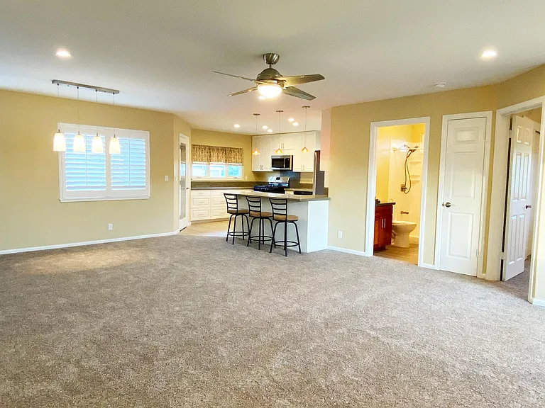 3227 Paliuli St #2 — Photo 2