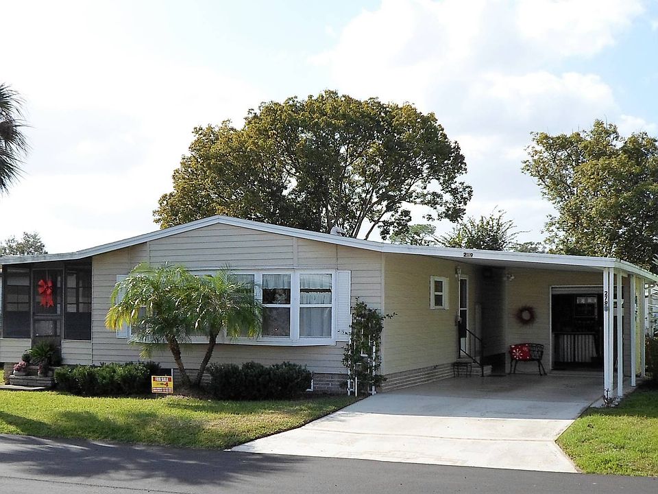 1st image of 279 Country Club Dr