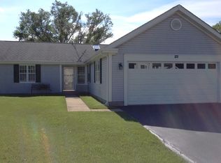 323 Old Country Way, Wauconda, IL 60084