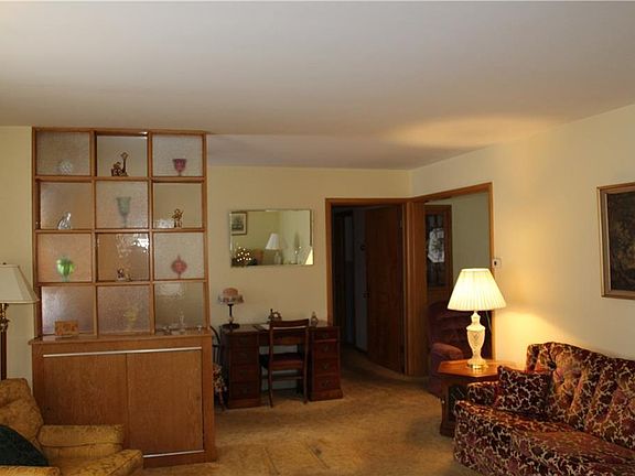 3rd image of 1132 Belmont Dr