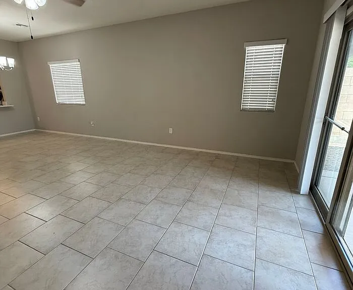 125 E Calle Vivaz — Photo 5