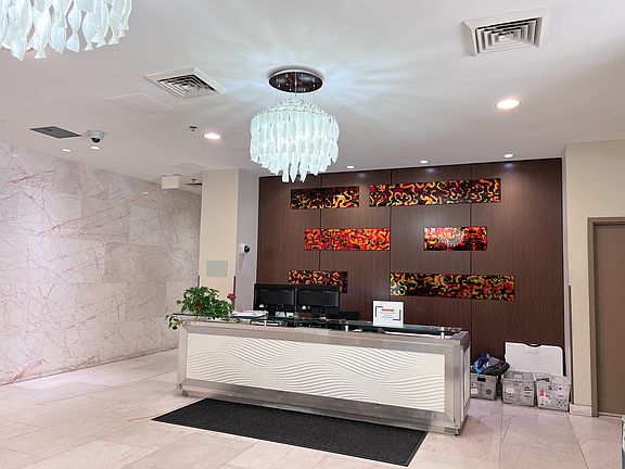 4th image of 10 Regent St APT 713