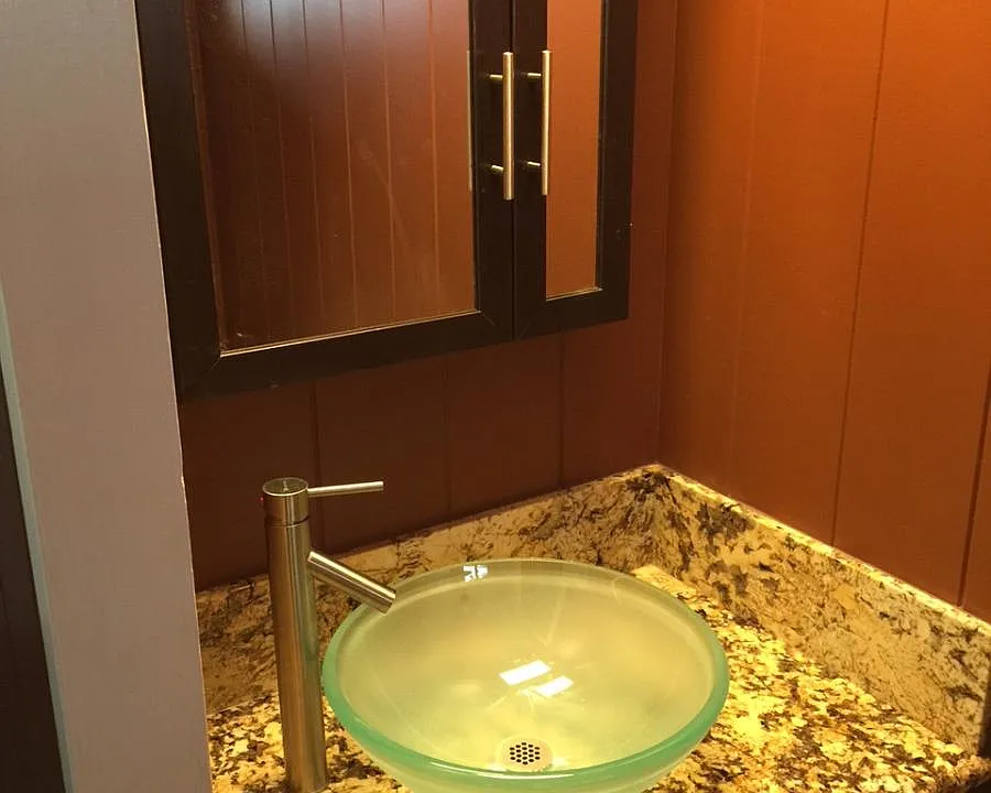1/2 bath