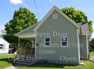 122 W Walnut St, Butler, IN 46721