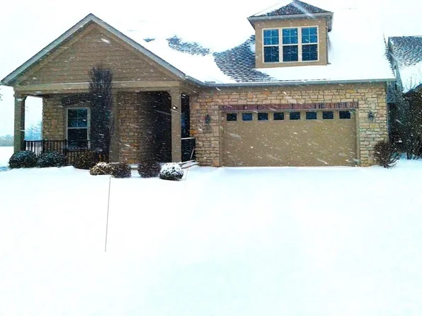 511 Quarry Lakes Dr, Amherst, OH 44001