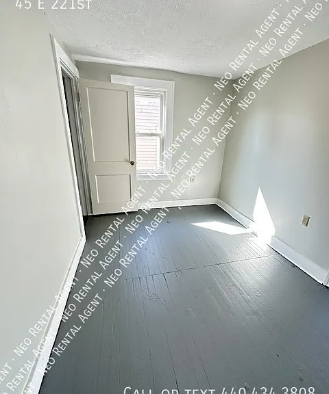 45 E 221st St — Photo 8
