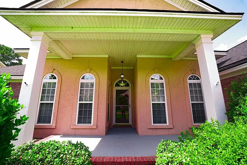 4 bed, 2.0 bath, 1909 sqft, $2,500 — Photo 3