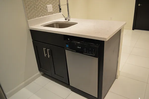 Rented by CoSo Apartments | media 25