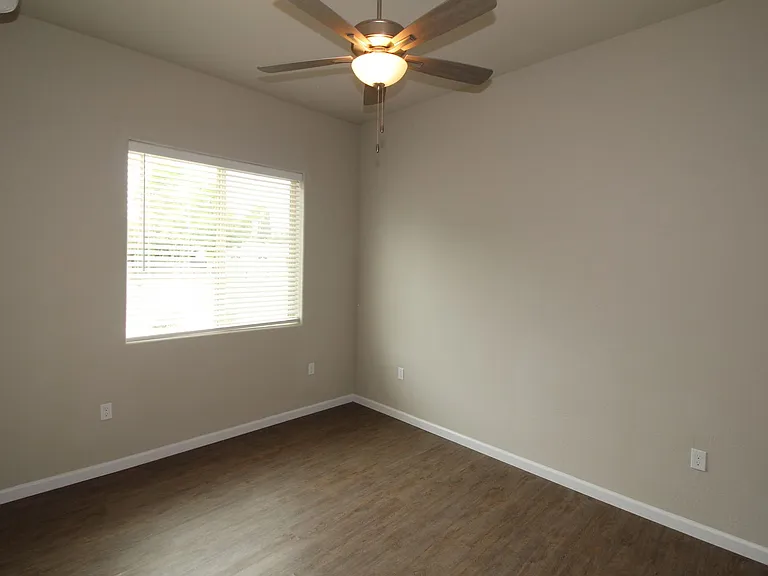 2365 N Arthur Ave — Photo 4