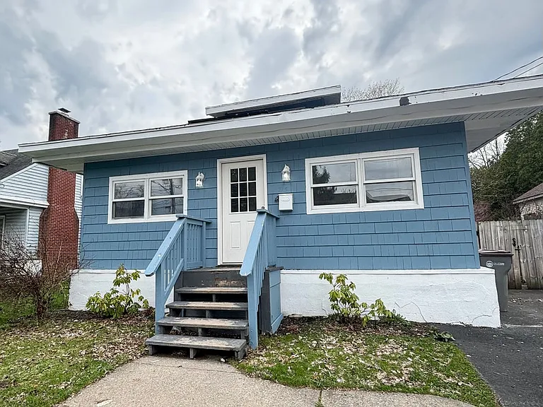 715 W Court St — Photo 1