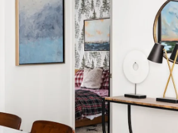 368 West 23rd Street image 2 of 7