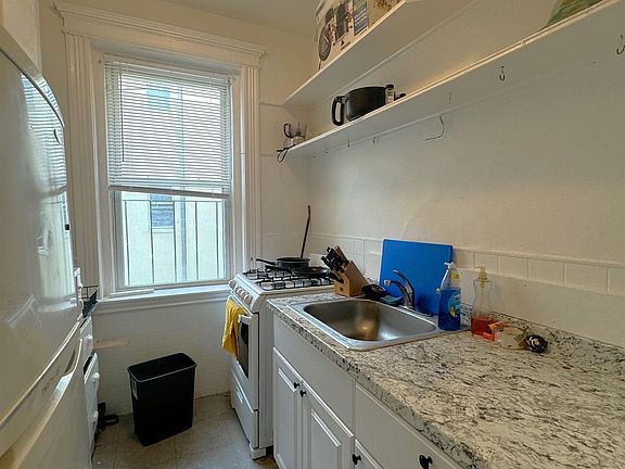 3rd image of 72 Kirkland St #27