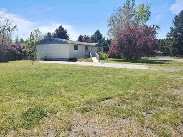 943 4th Avenue Dr, Jerome, ID 83338