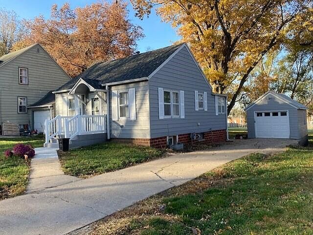 2nd image of 418 S Gates St