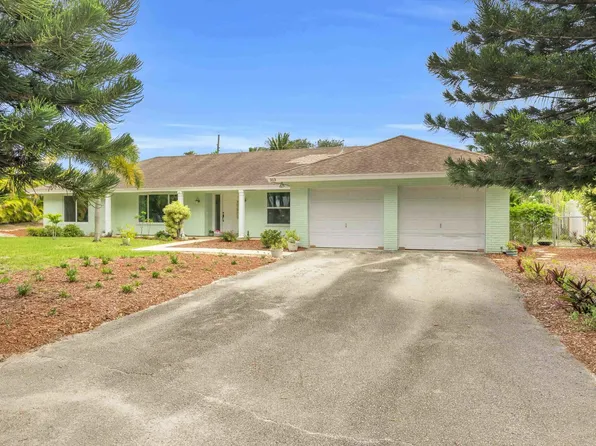 313 Country Club Drive, Tequesta, FL 33469