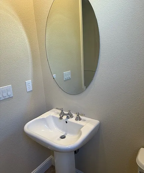1944 Cooper Dr — Photo 5