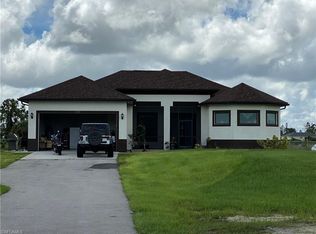 2598 45th Ave NE, Naples, FL 34120