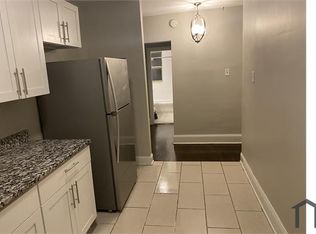 1305 W 82nd St APT 1, Chicago, IL 60620