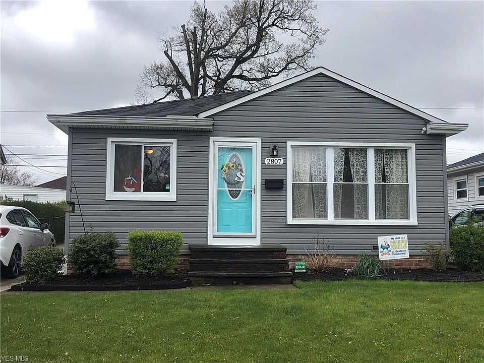 1st image of 2807 Stanfield Dr