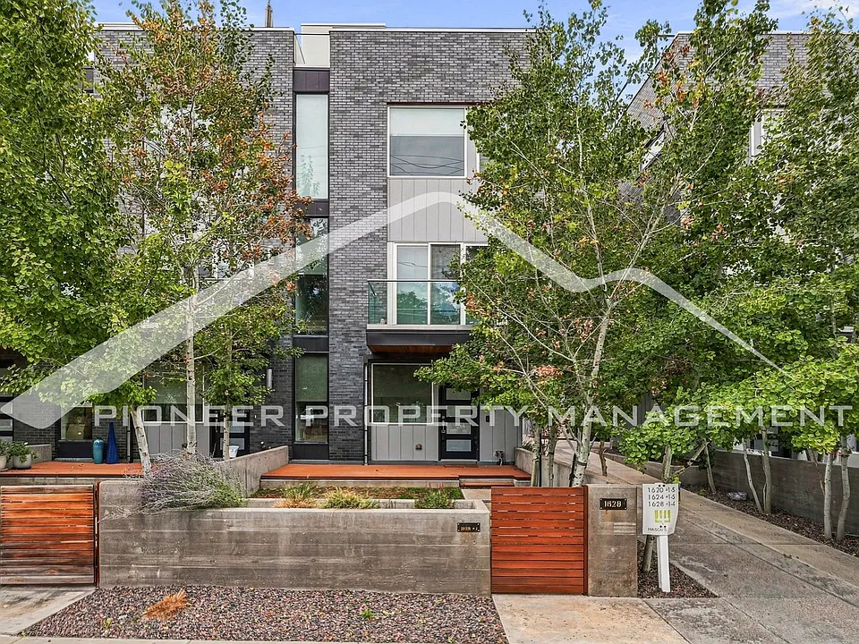1628 Irving St #1