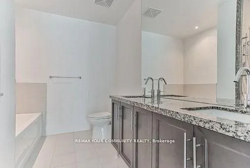 39 Queens Quay E #815 — Photo 22
