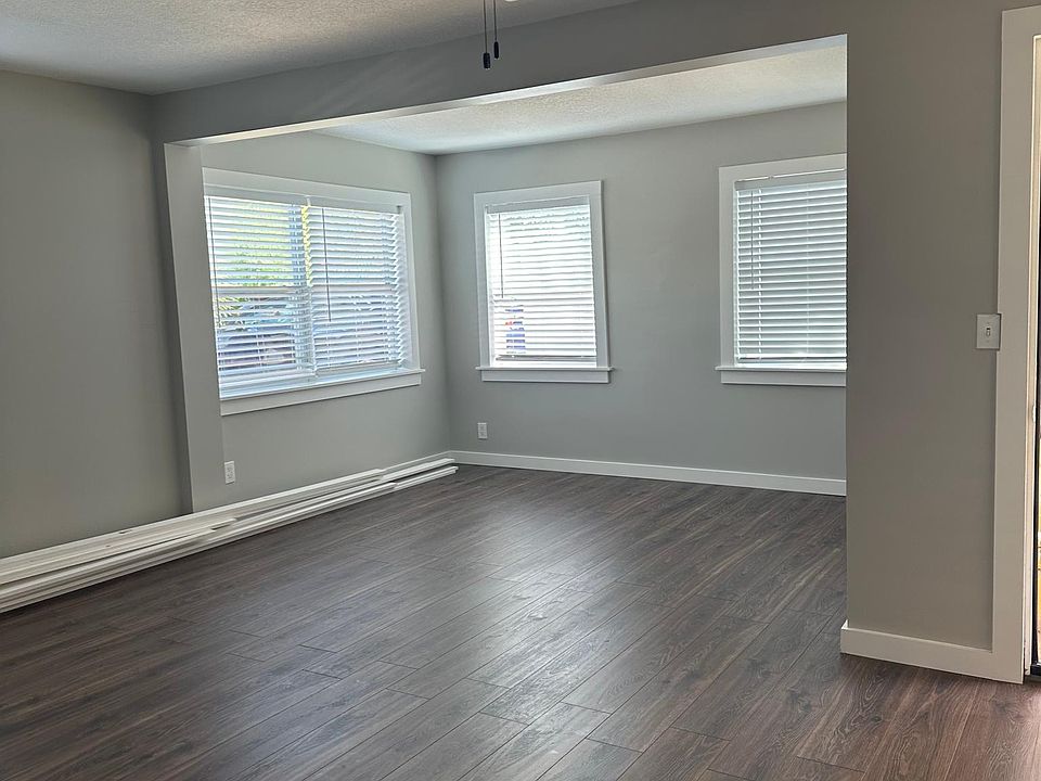 2nd image of 217 Myra St