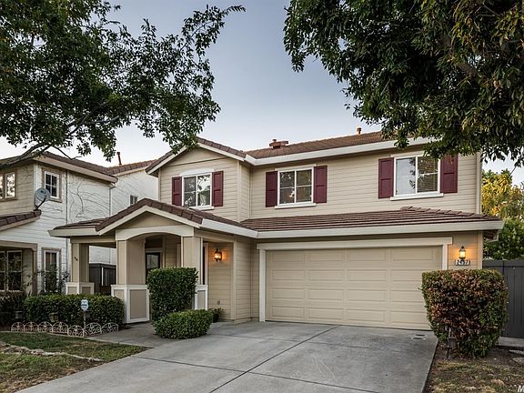 2nd image of 2457 Serenata Way