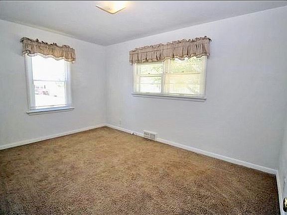 2nd image of 10105 Pickwick Dr