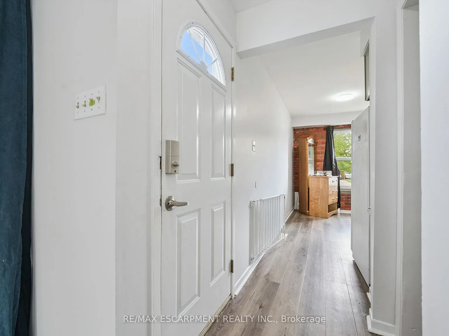 3 bed, $2,500 — Photo 4
