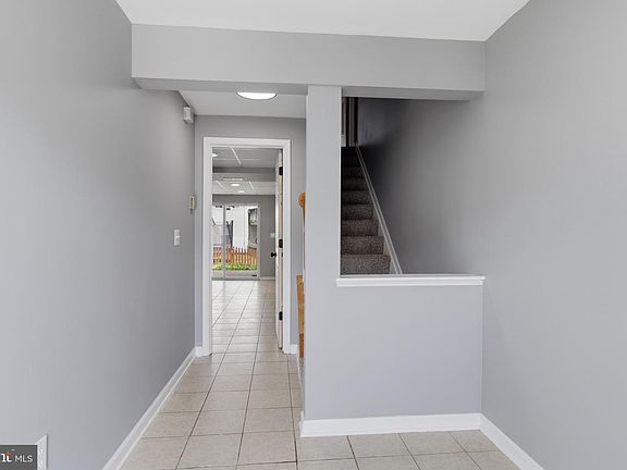 3rd image of 4 Blue Spire Cir