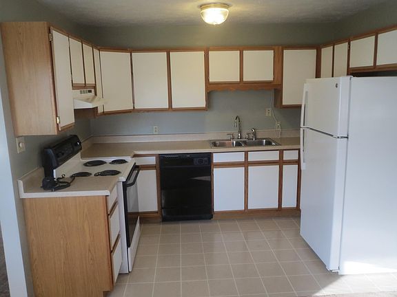 Full Kitchen with Brand new Fridge/Freezer