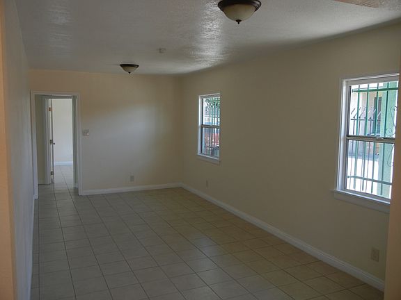 3rd image of 833 E Imperial Hwy APT 3