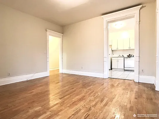 Rented by Sovereign Associates | media 18