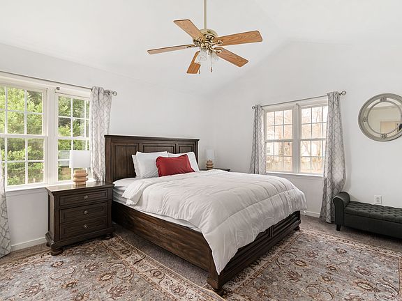 4th image of 10132 Berrymeade Hills Ter