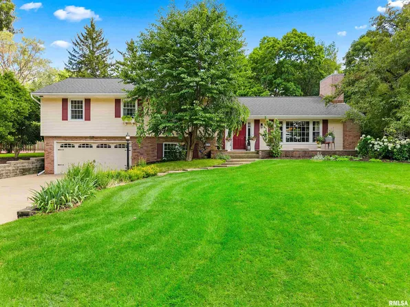 236 Van Dyke Dr, Canton, IL 61520