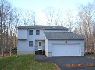 1164 Mink Trl, Bushkill, PA 18324