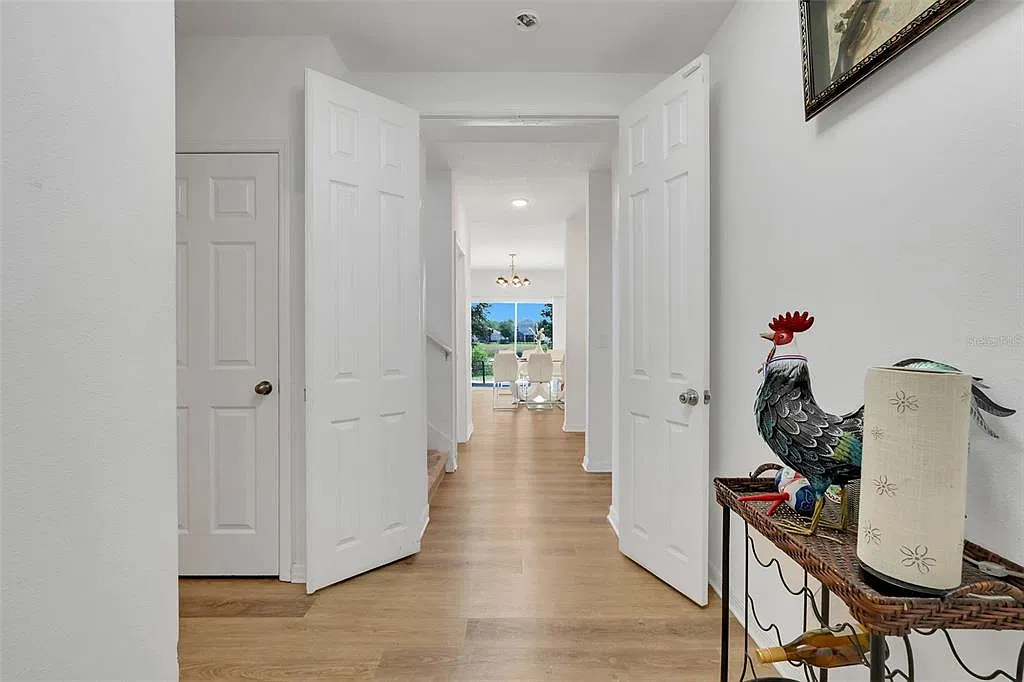 5 bed, 3.5 bath, 2607 sqft, $2,700 — Photo 3