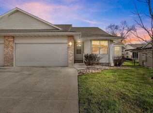 6626 Waterview Dr SW, Cedar Rapids, IA 52404