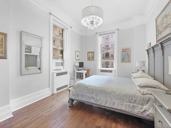 11 West 81st Street image 4 of 7