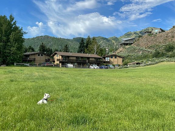 4th image of 204 Sun Valley Rd #27