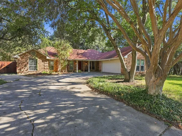 1309 Oxford Ln, Denton, TX 76209