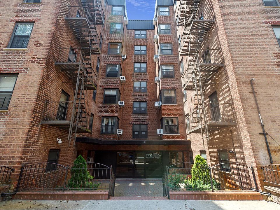 1st image of 32-22 91st St APT 301